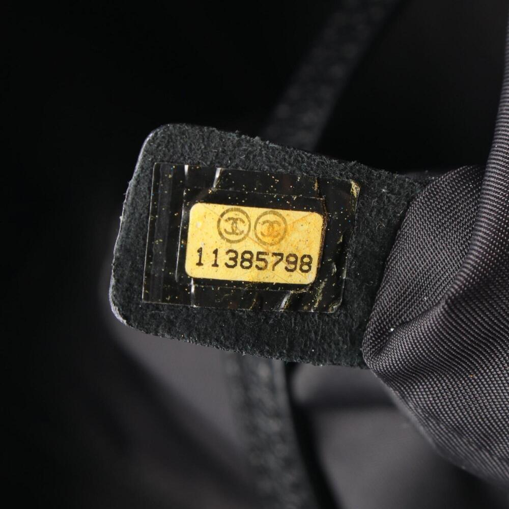 CHANEL Black Leather Tote Bag - Picture 5 of 7